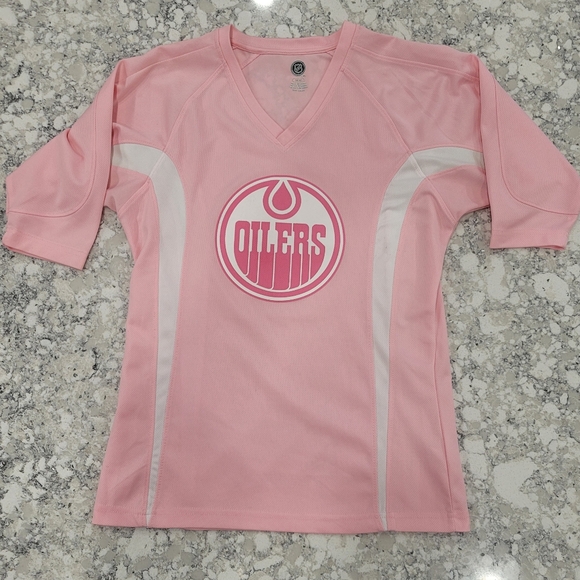 NHL Tops - NHL Edmonton Oilers Pink V-Neck Short Sleeve Top Medium Sporty Hockey